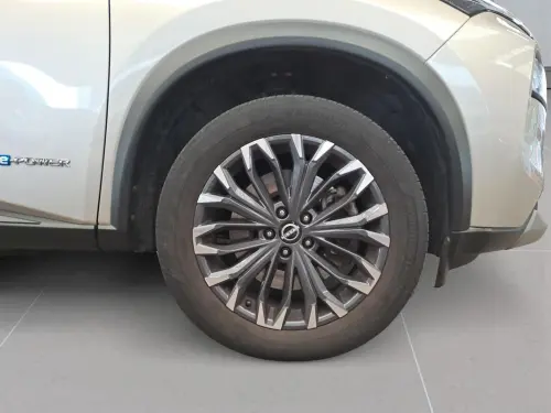 Nissan X-Trail e-POWER 213 ch e-4ORCE 7 Places Tekna - Photo 8