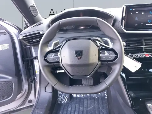 Peugeot 2008 Hybrid 136 e-DCS6 Allure - Photo 12