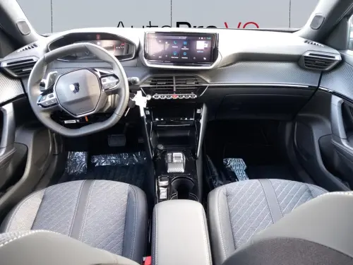 Peugeot 2008 Hybrid 136 e-DCS6 Allure - Photo 11