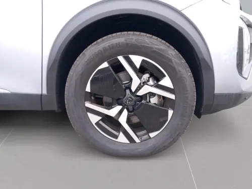 Peugeot 2008 Hybrid 136 e-DCS6 Allure - Photo 8