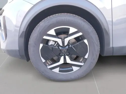 Peugeot 2008 Hybrid 136 e-DCS6 Allure - Photo 8