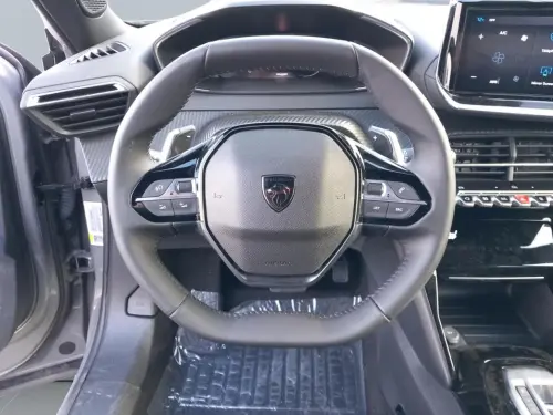 Peugeot 2008 Hybrid 136 e-DCS6 Allure - Photo 12