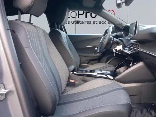 Peugeot 2008 Hybrid 136 e-DCS6 Allure - Photo 16