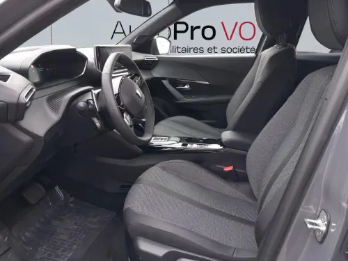 Peugeot 2008 Hybrid 136 e-DCS6 Allure - Photo 9