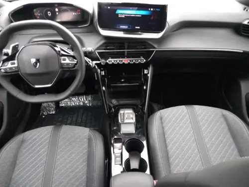 Peugeot 2008 Hybrid 136 e-DCS6 Allure - Photo 11