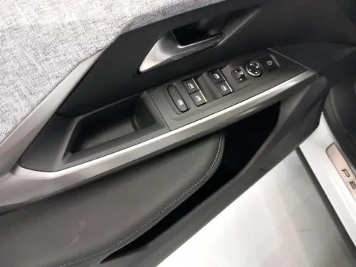 Peugeot 3008 PEUGEOT 3008 GT HYBRID 145 E-DCS6 ALCANTARA - PACK 360 VISION & PLUS - Photo 10