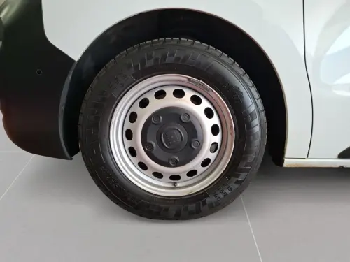Fiat SCUDO BLUEHDI 145 M S&S EAT8 - Photo 8