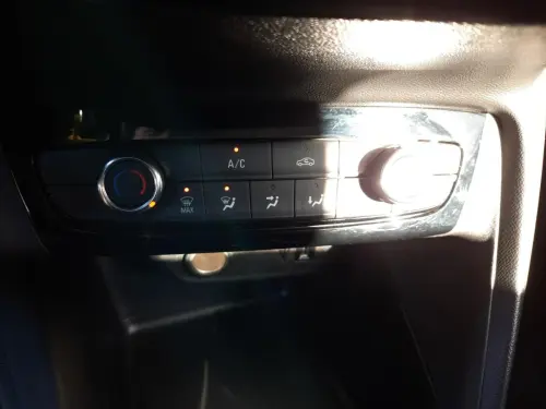 Opel Corsa 1.2 Turbo 100 ch BVA8 Elegance - Photo 17