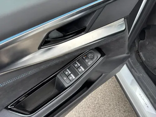 Renault Austral E-Tech hybrid 200 Techno esprit Alpine - Photo 10