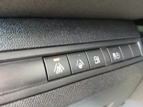 Peugeot 3008 Hybrid 225 e-EAT8 GT - Photo 7