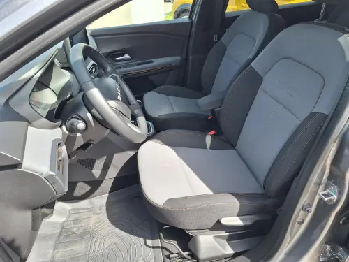 Dacia Jogger TCe 110 7 places Extreme + - Photo 8