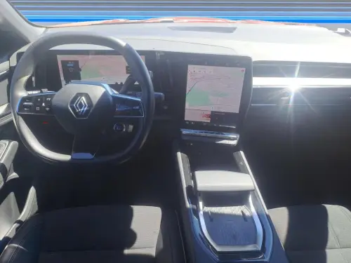 Renault Austral E-Tech hybrid 200 Iconic - Photo 11