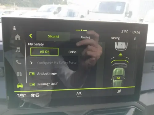 Dacia Duster Hybrid 140 Journey - Photo 20