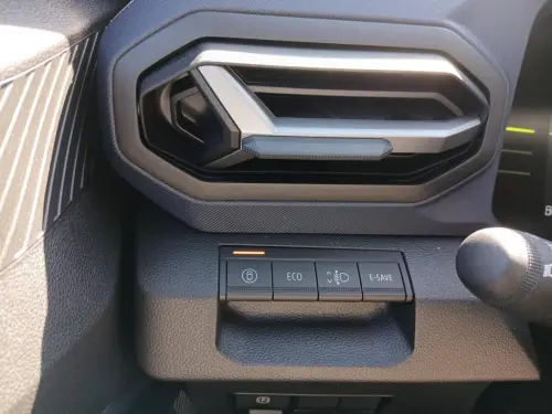 Dacia Duster Hybrid 140 Journey - Photo 16