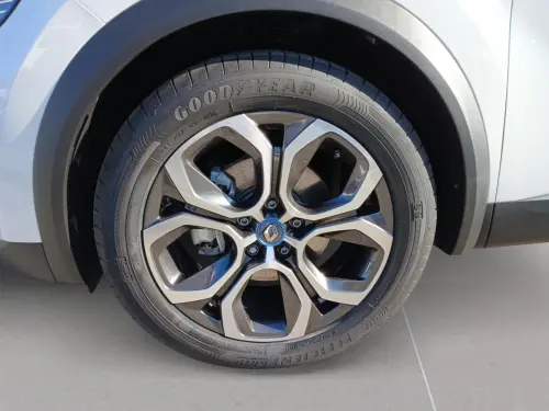 Renault Captur E-Tech Plug-in 160 Intens - Photo 8
