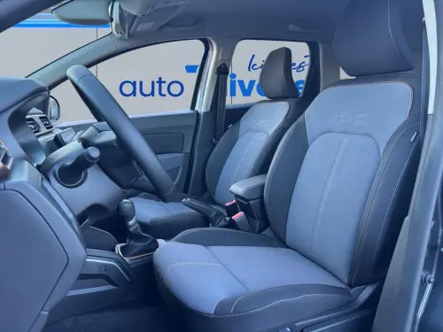 Dacia Duster TCe 150 4x2 EDC Extreme - Photo 9