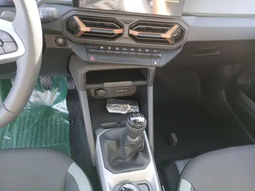 Dacia Duster Mild Hybrid 130 4x4 Extreme - Photo 14