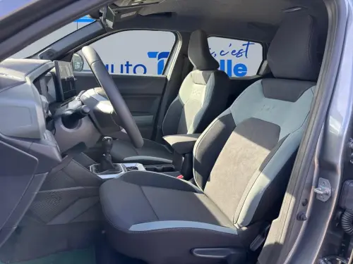 Dacia Duster Mild Hybrid 130 4x4 Extreme - Photo 9