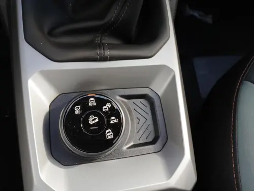 Dacia Duster Mild Hybrid 130 4x4 Extreme - Photo 18