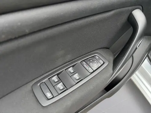 Renault Megane estate Megane IV Estate E-Tech plug-in Hybrid 160 Evolution - Photo 10