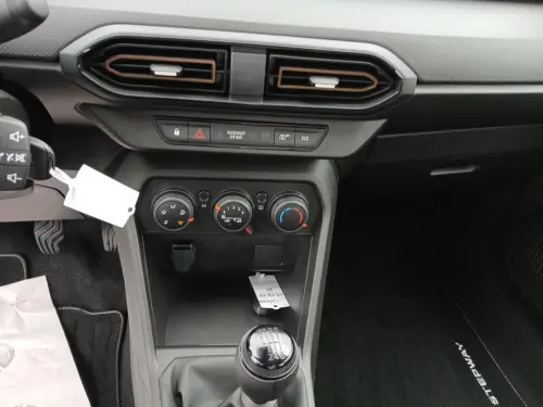 Dacia Sandero TCe 90 GSR2 Stepway Essential - Photo 17