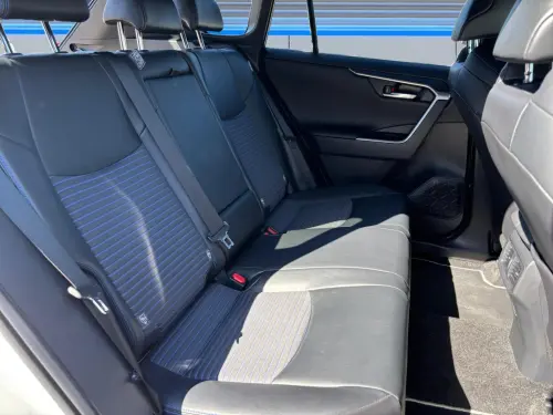Toyota RAV4 RAV4 Hybride 222 ch AWD-i Lounge - Photo 17