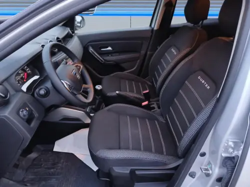 Dacia Duster TCe 125 4x2 Prestige - Photo 9