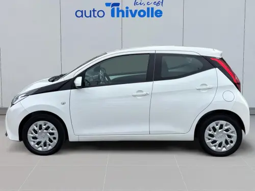 Toyota Aygo Aygo 1.0 VVT-i x-play - Photo 1