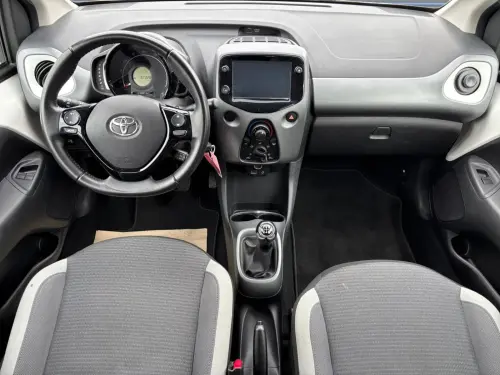 Toyota Aygo Aygo 1.0 VVT-i x-play - Photo 11