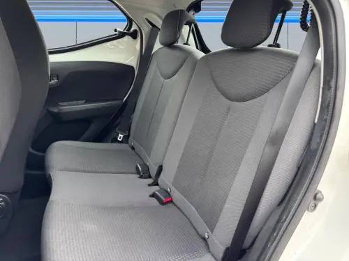 Toyota Aygo Aygo 1.0 VVT-i x-play - Photo 15