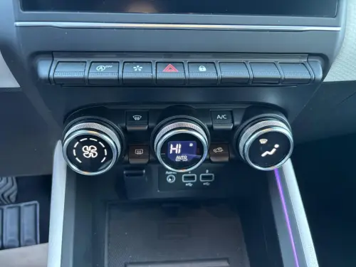 Renault Clio Clio TCe 90 Techno - Photo 22