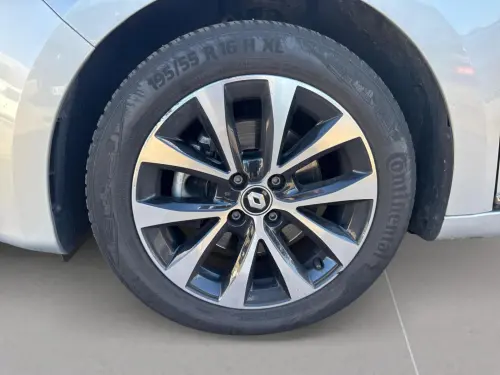 Renault Clio Clio TCe 140 Techno - Photo 8