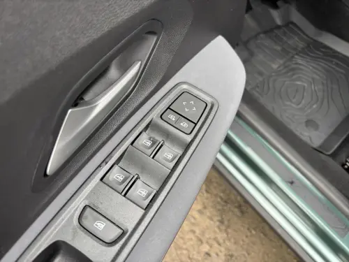 Dacia Jogger Hybrid 140 7 places GSR2 Extreme + - Photo 10