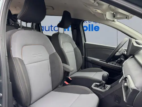 Dacia Jogger Hybrid 140 7 places GSR2 Extreme + - Photo 16