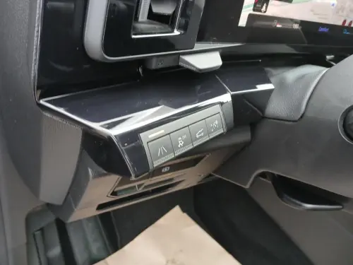 Renault Austral E-Tech hybrid 200 Iconic - Photo 18