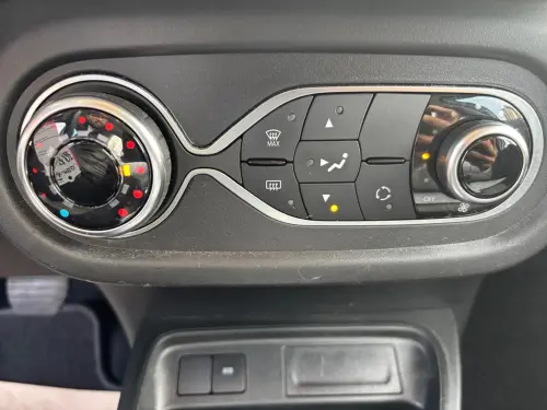 Renault Twingo E-Tech Twingo III E-Tech Authentic - Photo 20