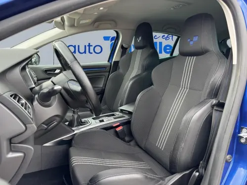 Renault Megane Mégane IV Berline dCi 130 Energy Intens - Photo 9