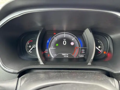 Renault Megane Mégane IV Berline dCi 130 Energy Intens - Photo 13