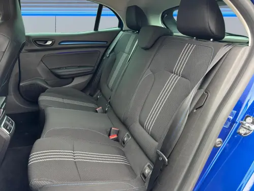 Renault Megane Mégane IV Berline dCi 130 Energy Intens - Photo 15