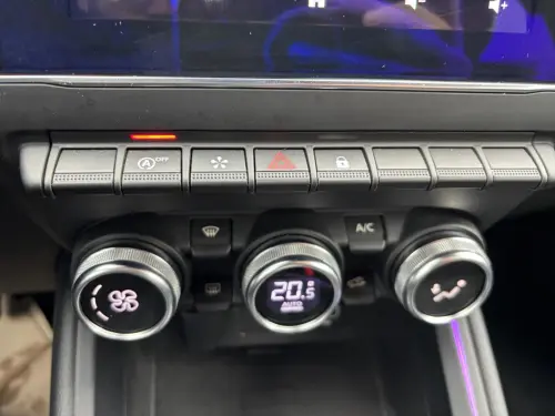 Renault Clio Clio TCe 100 Intens - Photo 21