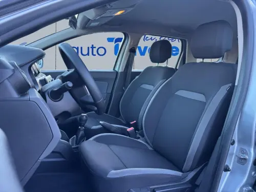 Dacia Duster TCe 90 FAP 4x2 Essentiel - Photo 9