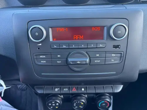 Dacia Duster TCe 90 FAP 4x2 Essentiel - Photo 19