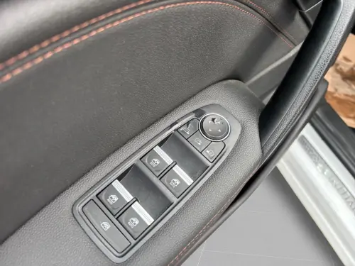 Renault Captur TCe 130 EDC FAP Initiale Paris - Photo 10