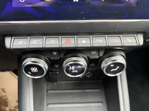 Renault Captur TCe 130 EDC FAP Initiale Paris - Photo 20