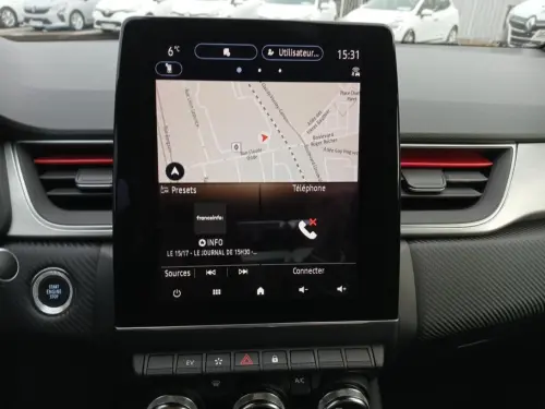 Renault Captur E-Tech 145 - 21B R.S. Line - Photo 17