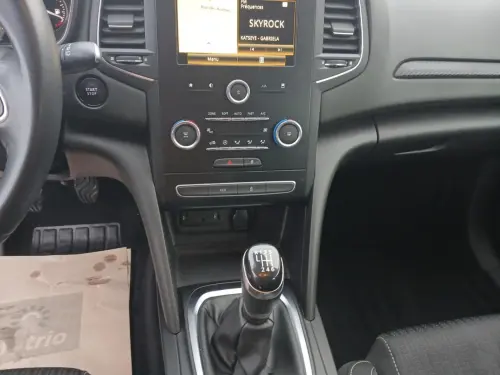 Renault Megane Mégane IV Berline TCe 115 FAP Business - Photo 13