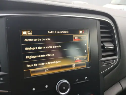 Renault Megane Mégane IV Berline TCe 115 FAP Business - Photo 18