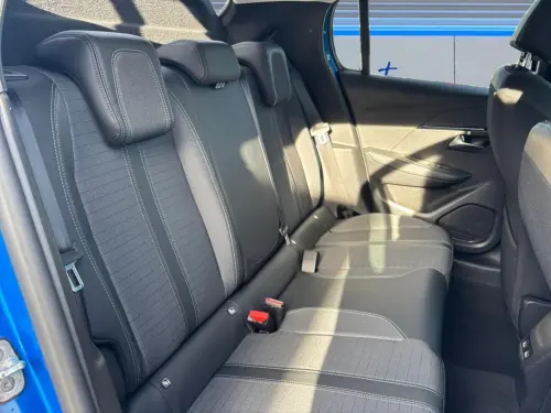 Peugeot 208 PureTech 100 S&S EAT8 Allure Pack - Photo 17