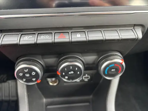 Renault Clio Clio TCe 90 Equilibre - Photo 21