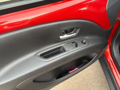 Toyota Aygo Aygo X 1.0 VVT-i 72 S-CVT Design - Photo 10